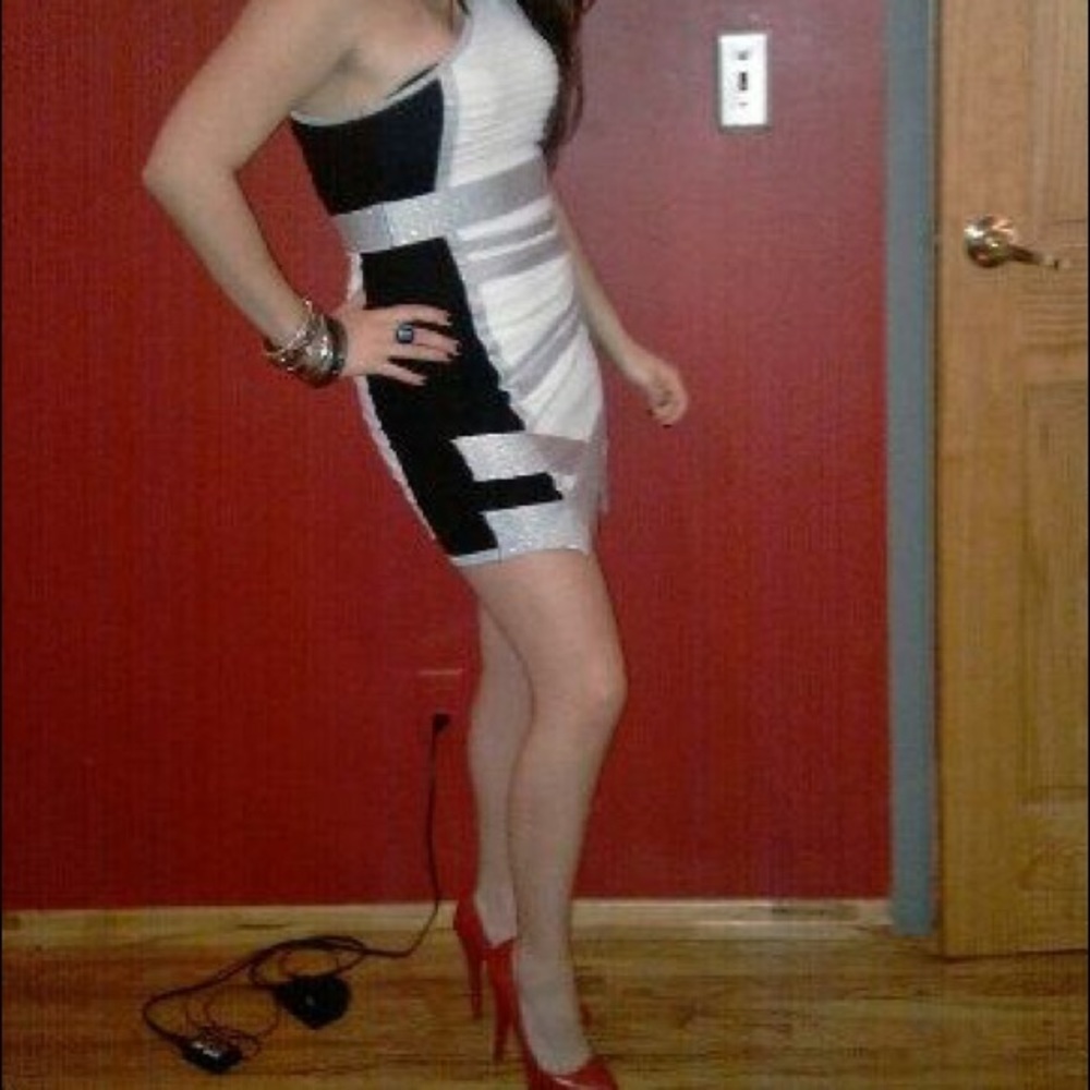 One shoulder dress!